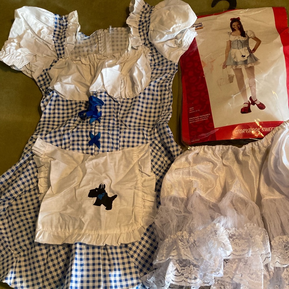 Costume